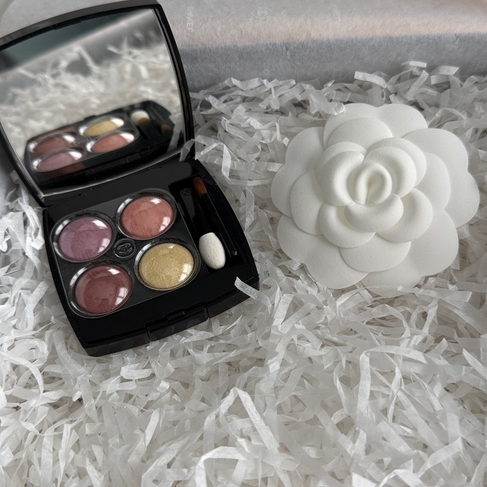 CHANEL 68 Delices multi-effect Quadra Eyeshadow - Picture 3 of 8